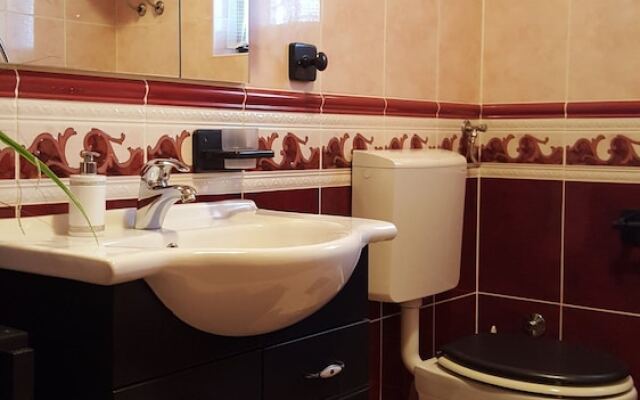 Riko & Mima Apartment