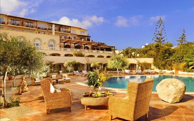 Out of the Blue, Capsis Elite Resort - Ruby Red Regal