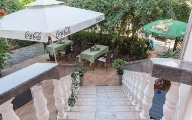Illés Hotel