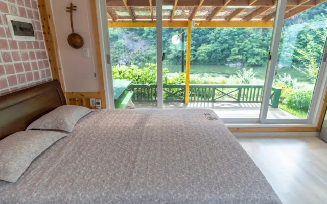 Boeun Supsogui Hayan Pension