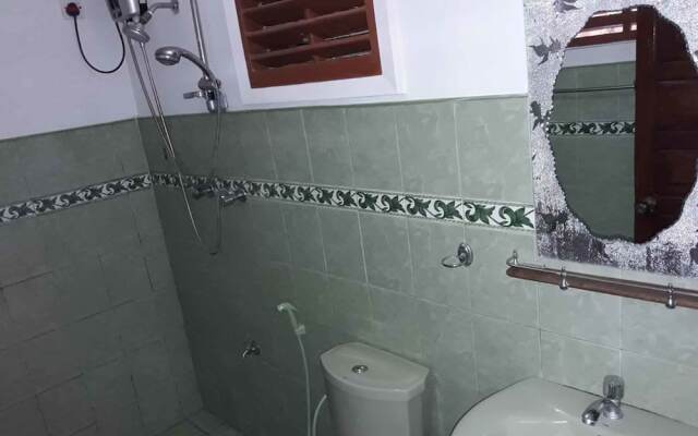 Yoho Sadewa Holiday Inn