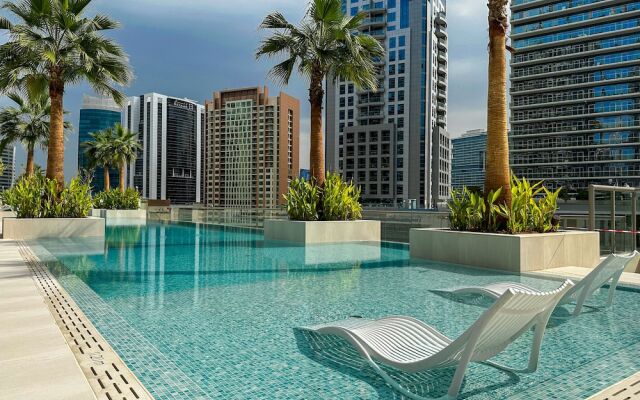 HiGuests - The Sterling by Omniyat