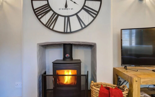 Hollytree Cottage, Chipping Norton