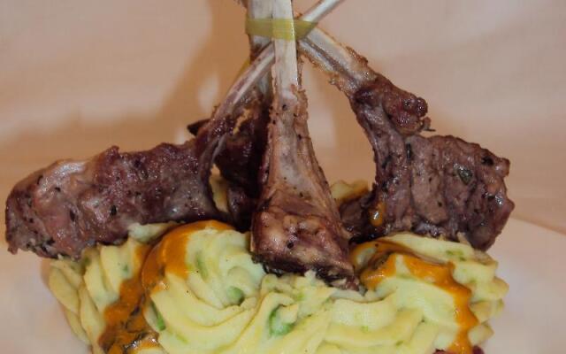 Heri Heights Hotel Apartments, SureStay Collection by BW