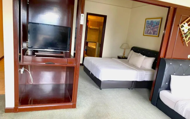 100 100 Suites At Times Square – Guest Rooms – Kuala Lumpur