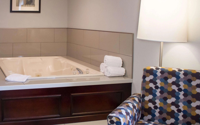 Best Western Toledo South Maumee