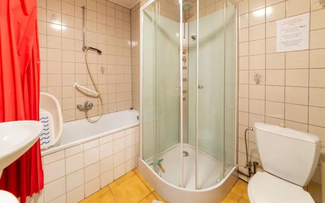 Holiday Home in Montleban With Sauna