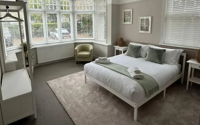 Luxury Family Home Central Bournemouth Sleeps 6