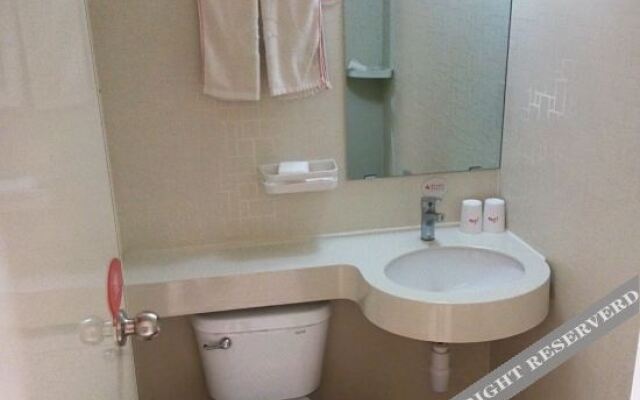 Thank Inn (Shenqiu Dongguan Bus Station)