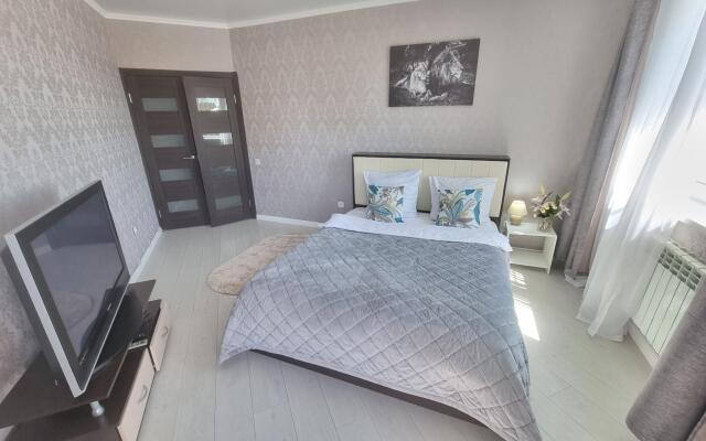 Cozy house on Savushkina street, 6, room 7