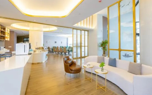 Shanghai Baolong Home Hotel (Ma'anshan Dangtu East Station Branch)