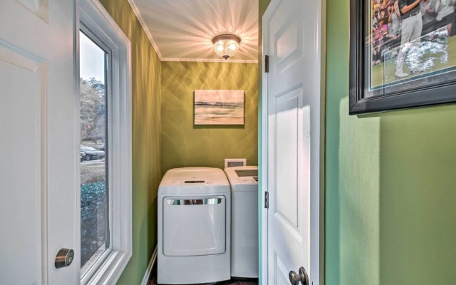 Pinehurst Gem on Golf Course & Putting Green!