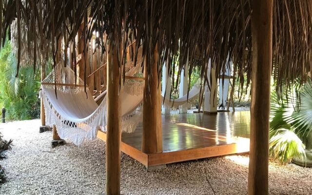 Otro Lado Lodge and Restaurant