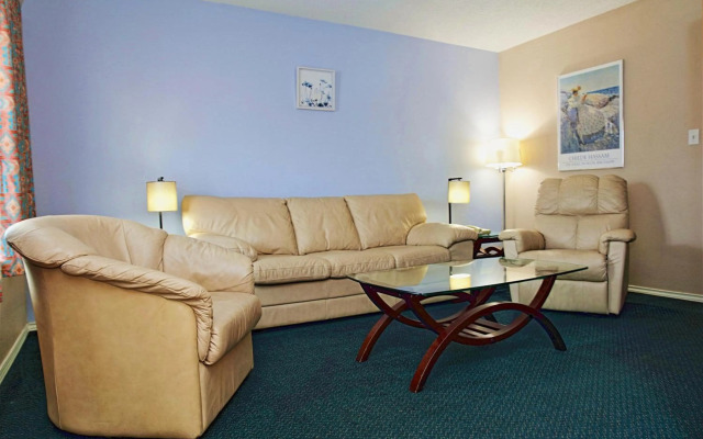 Victoria Palms Inn & Suites