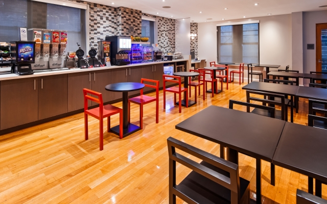 Best Western Hospitality House - New York - 1 & 2 Bedroom Apartments & Penthouses