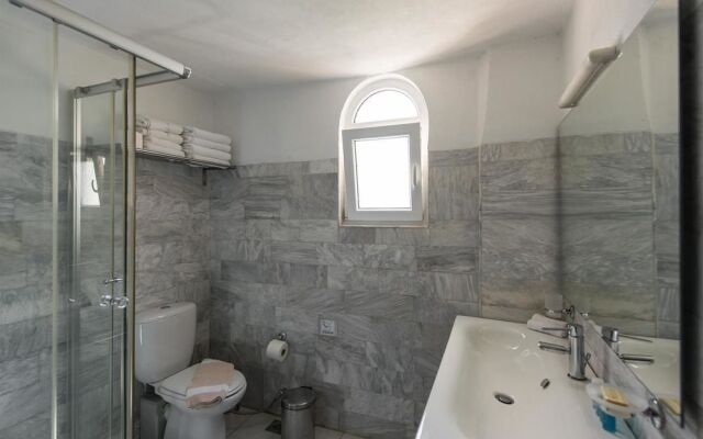 Kalamaki Mare Suites