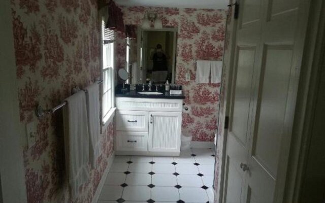 Inn at Huntingfield Creek