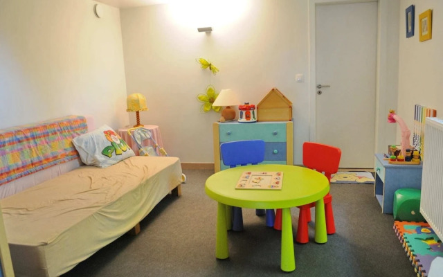 Holiday Home in Noiseux With Garden