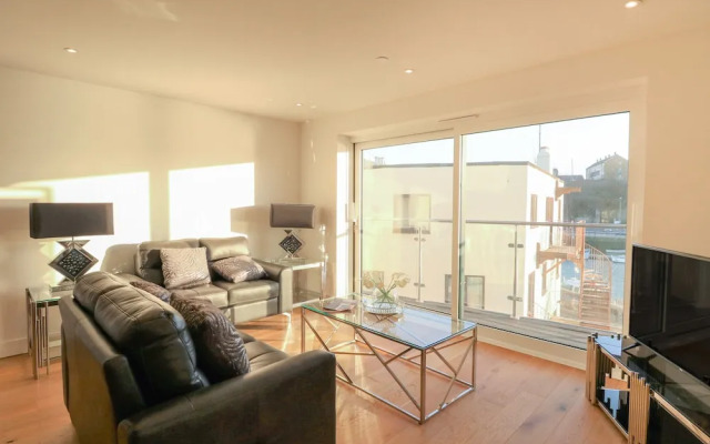 Harbourside Haven Apartment 4