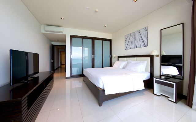 iBeach Luxury Seaview Apartment