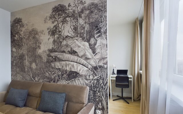 Modern Studio With Wifi by Renters