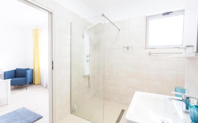 Sunny Olimp 3 ROOMS large apartment- by the sea