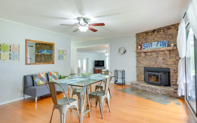 Rogers Vacation Rental ~ 7 Mi to Downtown