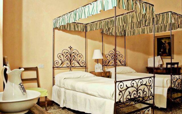 Belvilla by OYO Apartment in Castle With Garden