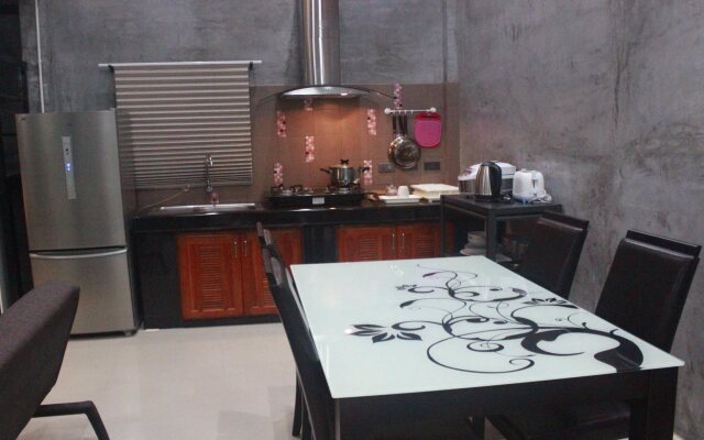 Aree Guesthouse2