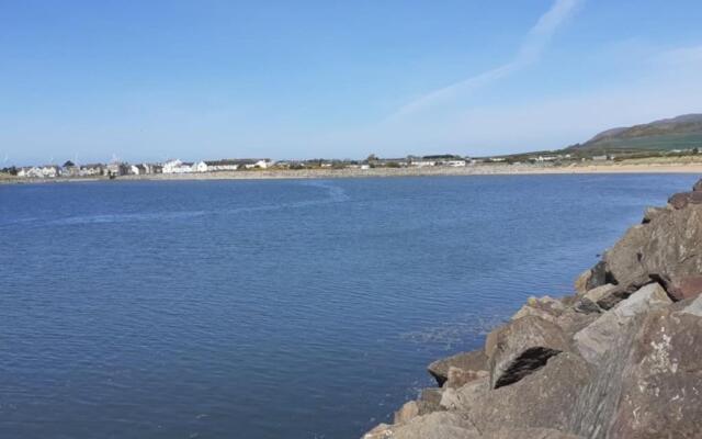 NEW for 2022 season. Superb Victorian Townhouse