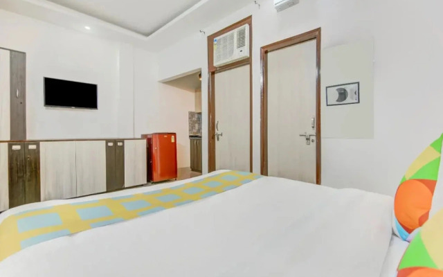 OYO Home 28827 Design Studio Huda City Center