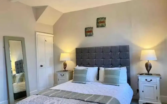 17th Century Coach House - Pet & Family Friendly