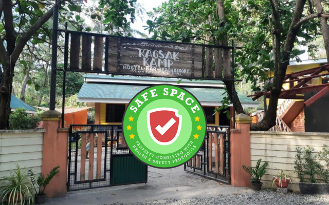 RedDoorz Hostel @ Ragsak Kamp Beach Resort