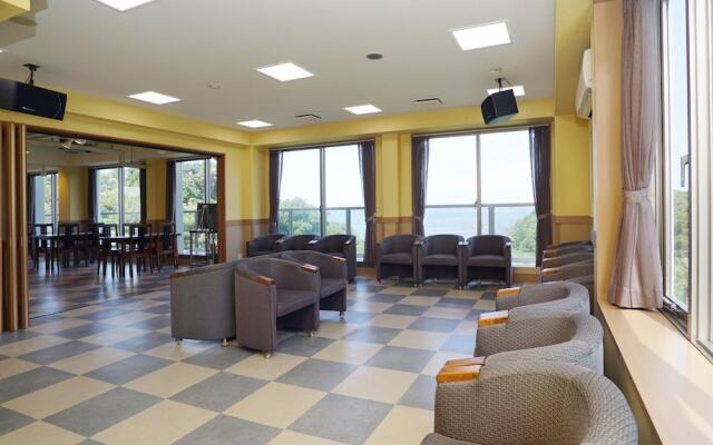 Tobi Hostel and Apartments