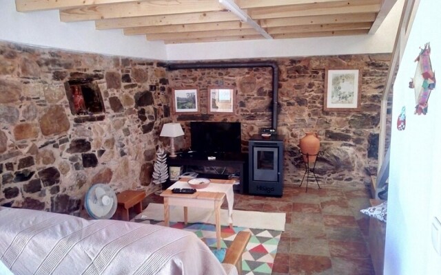 Villa With 2 Bedrooms in Montes da Senhora, With Wonderful Mountain Vi