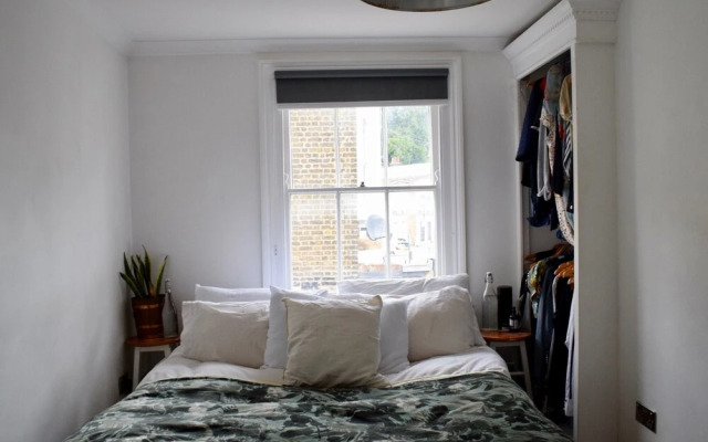 Chic 2 Bedrooms Apartment in Mile End