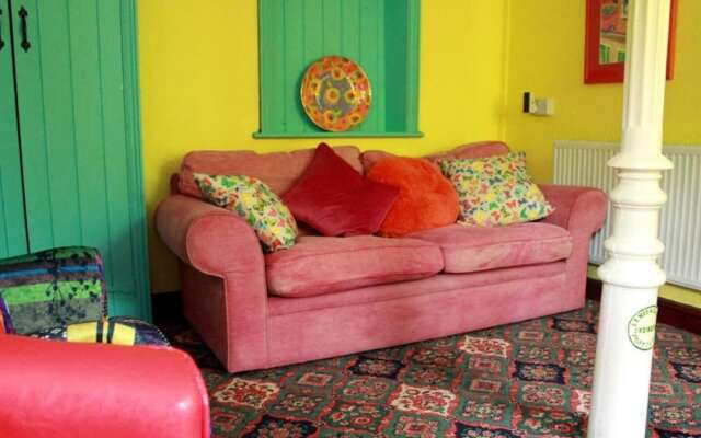 Colourful Forest of Dean Pikehouse