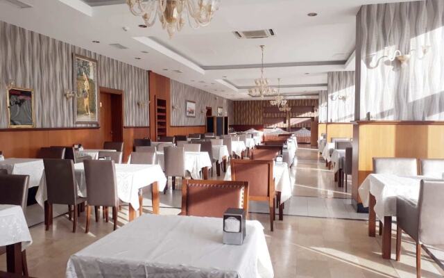 Pelikan Otel