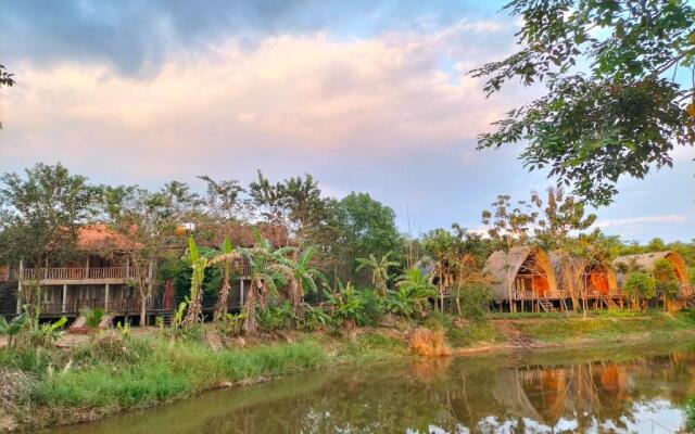 Rice straw Green lodge- resort