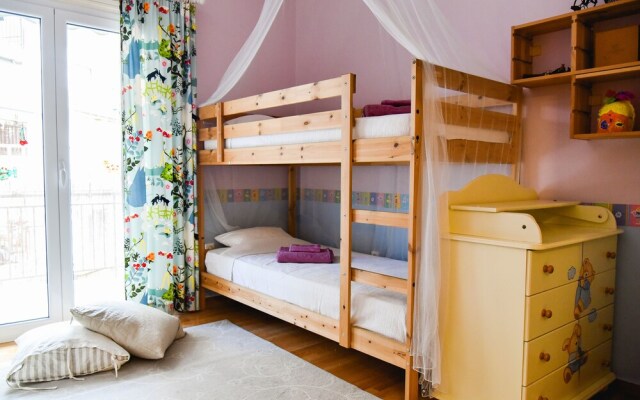 Family Apartment in Nea Smirni