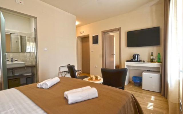 Tranquil Getaway With Shared Pool in Bale