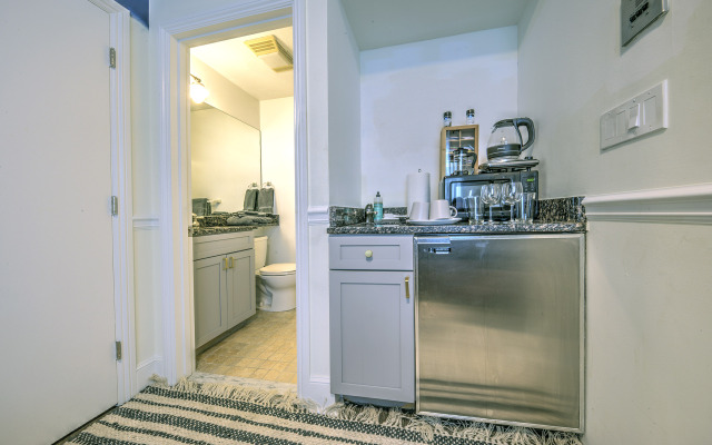 Cozy Studio with everything you need!