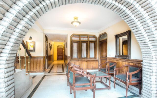 Oak Shade Hotel