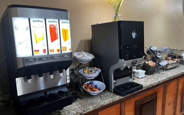 Baymont Inn & Suites Cuero