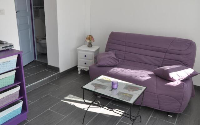 Studio indépendant dans villa avec piscine à Gap