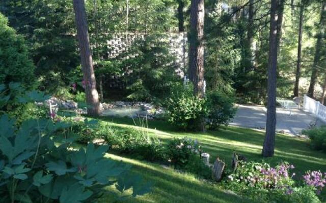 River Cove Elegant Waterfront Bed & Breakfast