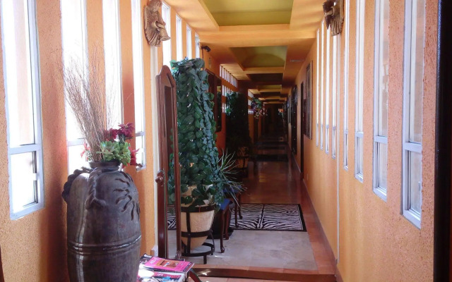 Hotel Real Azteca