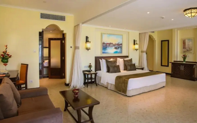 Sarova Whitesands Beach Resort Spa 4