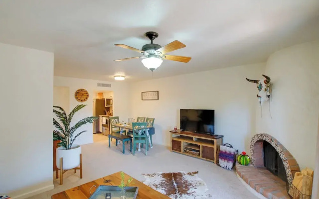 Phoenix Home: Golf, Hike, & Explore Downtown!