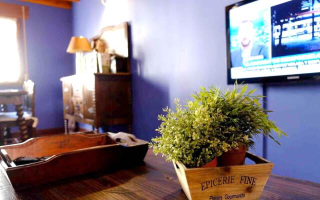 House with 2 Bedrooms in Ávila, with Wifi